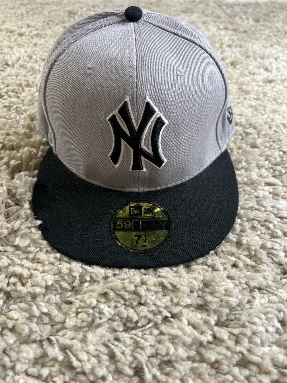 New Era NY Yankees Two-Tone 59FIFTY Fitted Cap - Gray/Black